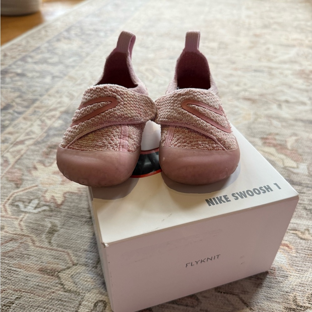 Nike Kids Flyknit Pink Sneakers